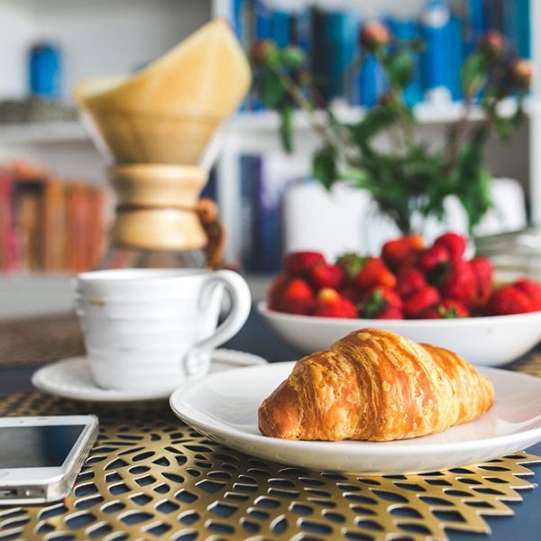 kaboompics.com_Croissants-and-strawberry-for-breakfast kaboompics.com_Croissants-and-strawberry-for-breakfast